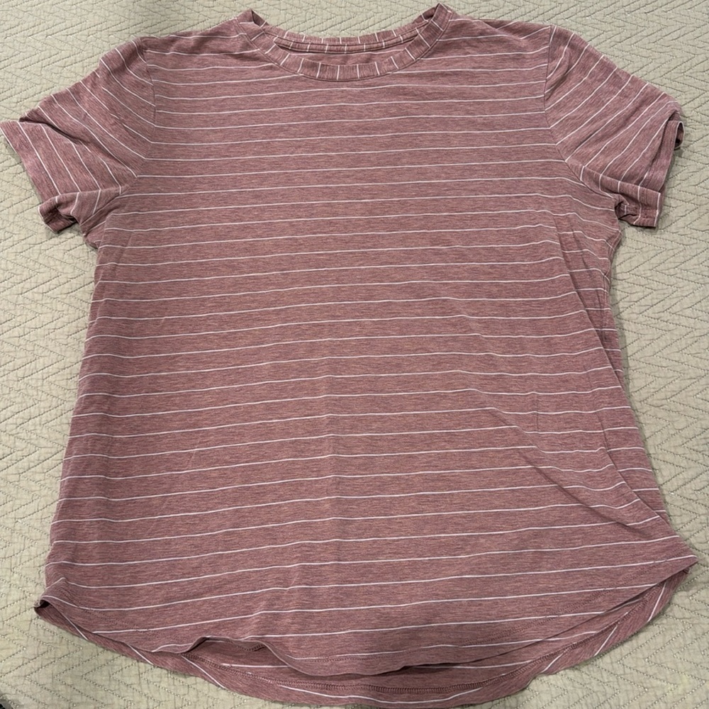 Lululemon Shirt. Size 10 but no tear tag.